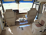 1997 Winnebago Adventurer Photo #11
