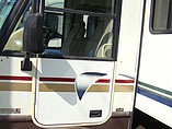 1997 Winnebago Adventurer Photo #19
