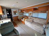 2001 Winnebago Adventurer Photo #9