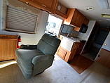 2001 Winnebago Adventurer Photo #10