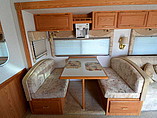 2001 Winnebago Adventurer Photo #12