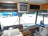 1998 Winnebago Adventurer Photo #7