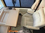 1998 Winnebago Adventurer Photo #14
