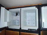 2005 Winnebago Adventurer Photo #18