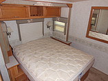 2005 Winnebago Adventurer Photo #15