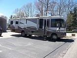 05 Winnebago Adventurer
