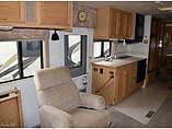 1999 Winnebago Adventurer Photo #5
