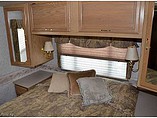 1999 Winnebago Adventurer Photo #8