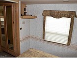 1999 Winnebago Adventurer Photo #9