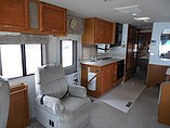 1999 Winnebago Adventurer Photo #8