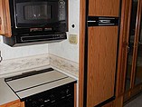 1999 Winnebago Adventurer Photo #9