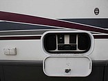1999 Winnebago Adventurer Photo #16