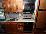 1999 Winnebago Adventurer Photo #17