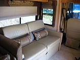 2008 Winnebago Adventurer Photo #4