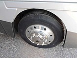 2011 Winnebago Adventurer Photo #11