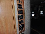 2011 Winnebago Adventurer Photo #24