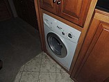 2011 Winnebago Adventurer Photo #25