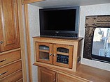 2011 Winnebago Adventurer Photo #30