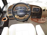 2013 Winnebago Adventurer Photo #12