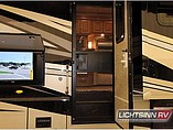 2015 Winnebago Adventurer Photo #28