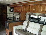 2015 Winnebago Adventurer Photo #8