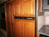 2015 Winnebago Adventurer Photo #17