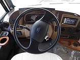 2015 Winnebago Adventurer Photo #7