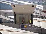 2015 Winnebago Adventurer Photo #5
