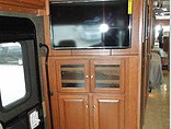 2015 Winnebago Adventurer Photo #10