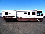 2000 Winnebago Adventurer Photo #2