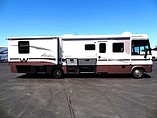 2000 Winnebago Adventurer Photo #3