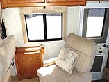 2000 Winnebago Adventurer Photo #13