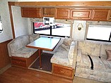 2000 Winnebago Adventurer Photo #18