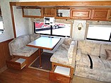 2000 Winnebago Adventurer Photo #19