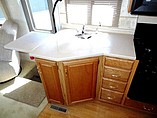 2000 Winnebago Adventurer Photo #22