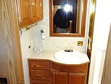 2000 Winnebago Adventurer Photo #30