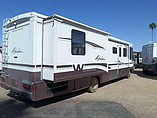 2000 Winnebago Adventurer Photo #4
