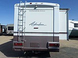 2000 Winnebago Adventurer Photo #5