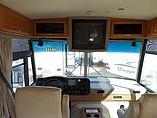 2000 Winnebago Adventurer Photo #12