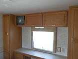 2000 Winnebago Adventurer Photo #16