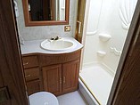 2000 Winnebago Adventurer Photo #17