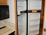 2001 Winnebago Adventurer Photo #10