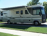 2001 Winnebago Adventurer Photo #2