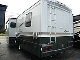 2002 Winnebago Adventurer Photo #2