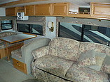2002 Winnebago Adventurer Photo #9