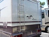 2002 Winnebago Adventurer Photo #4