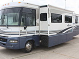 2003 Winnebago Adventurer Photo #2