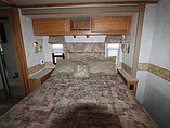2003 Winnebago Adventurer Photo #12