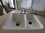 2003 Winnebago Adventurer Photo #23
