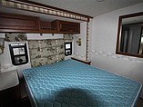 2003 Winnebago Adventurer Photo #12